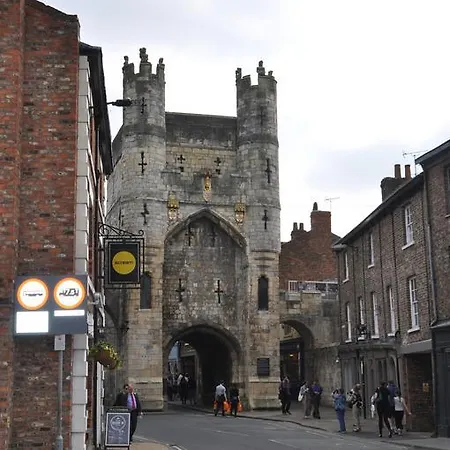 Holiday home 1 Ascot Mews - City Of York Holiday Home *