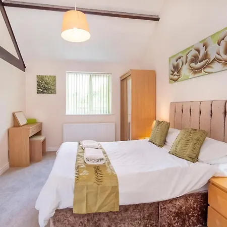 1 Ascot Mews - Of Holiday *